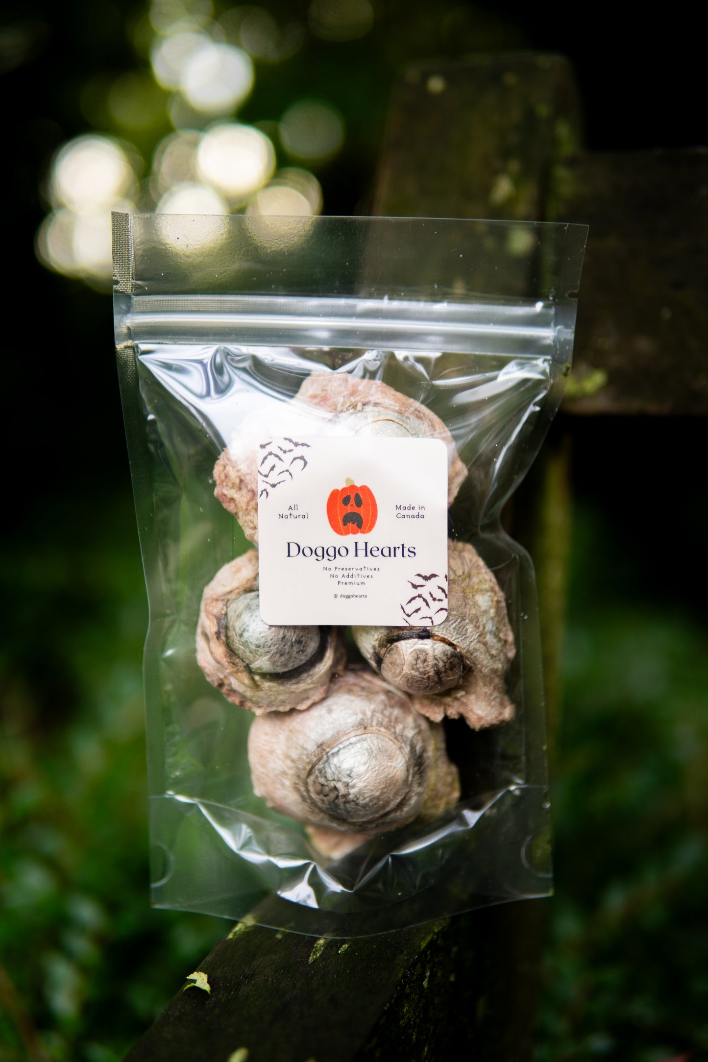 FreezeDried Beef Eyeballs Doggo Hearts